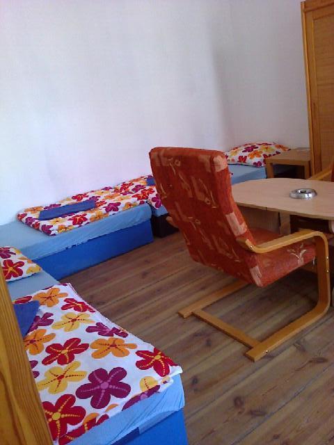 بوزنان Film Hostel الغرفة الصورة