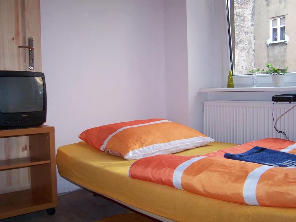 بوزنان Film Hostel الغرفة الصورة