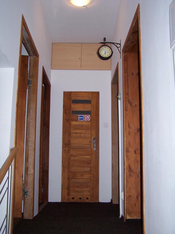 بوزنان Film Hostel المظهر الخارجي الصورة