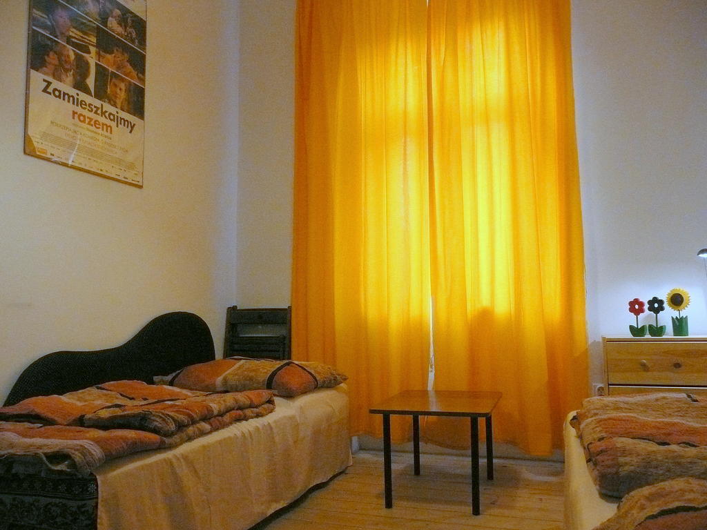 بوزنان Film Hostel الغرفة الصورة