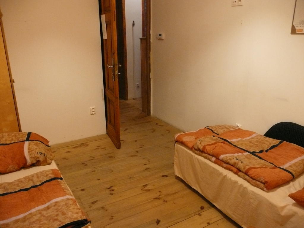 بوزنان Film Hostel الغرفة الصورة