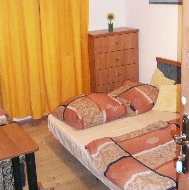 بوزنان Film Hostel الغرفة الصورة